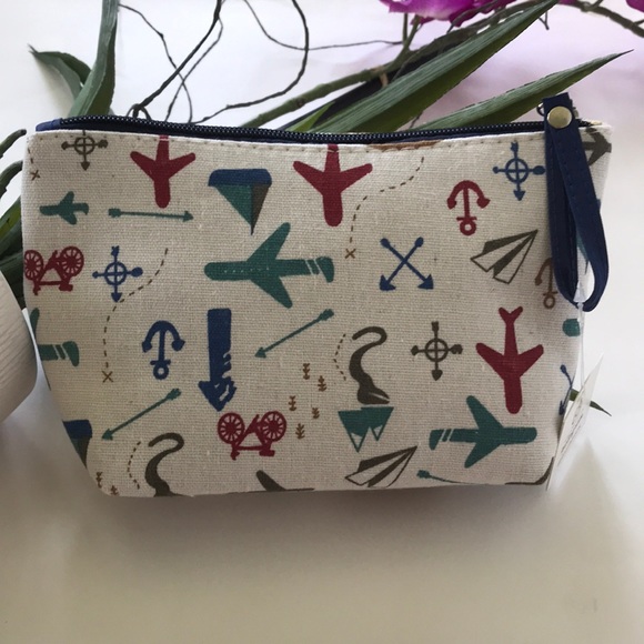 Cosmetic/Travel Bag - Picture 5 of 6